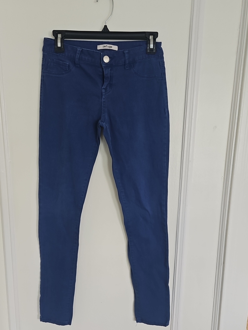 Refuge Women's Navy Blue Skinny Jeans